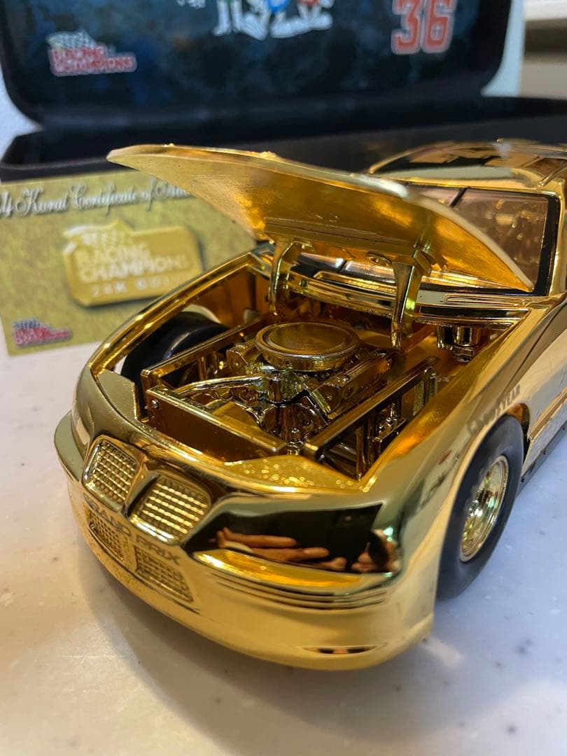 希少！金メッキ！ナスカー　ミニカー　M&M 1/24スケール　24Kゴールド