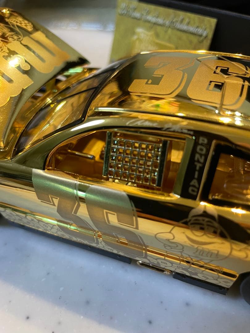 希少！金メッキ！ナスカー　ミニカー　M&M 1/24スケール　24Kゴールド