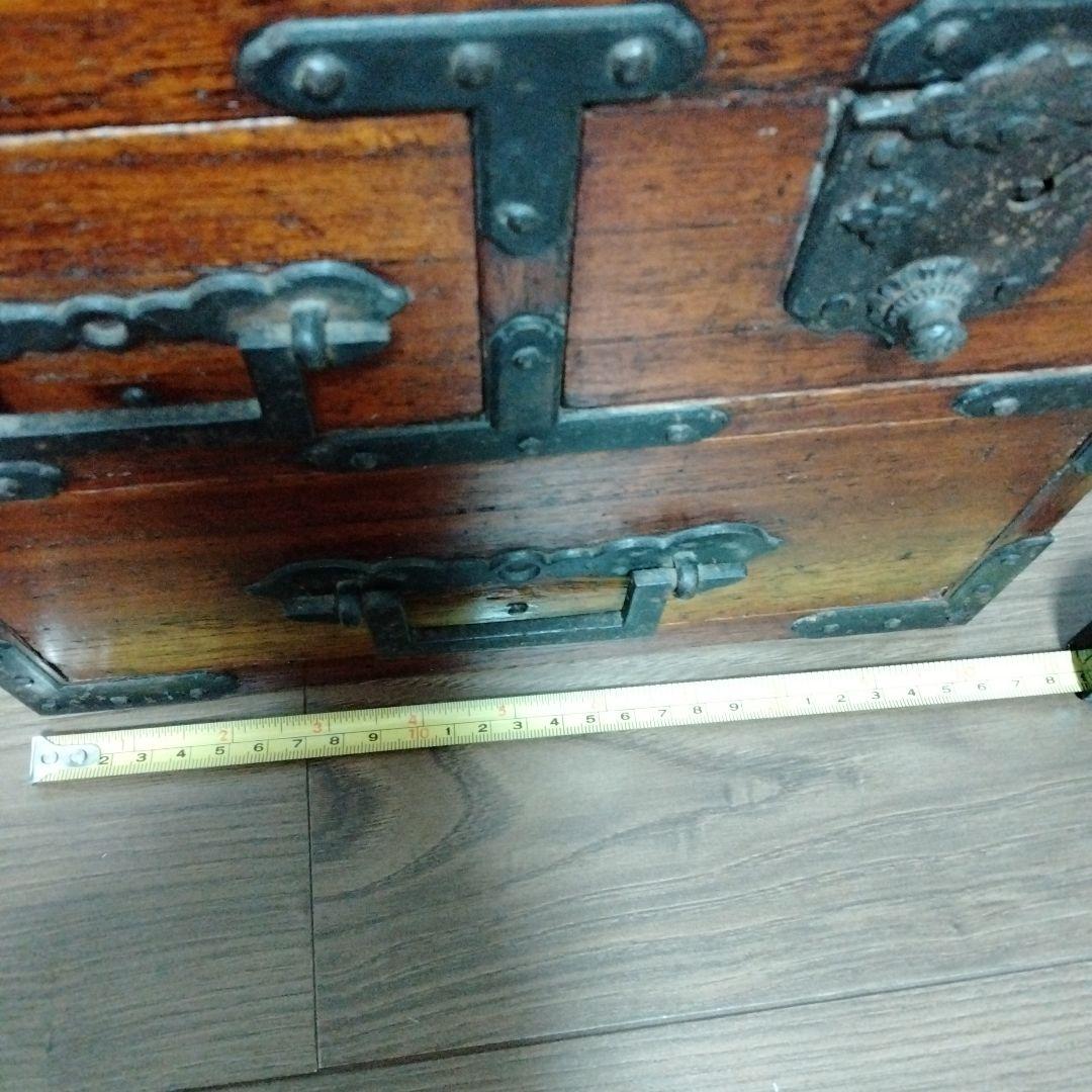 アンティーク手持箪笥 鍵付き、傷み無し