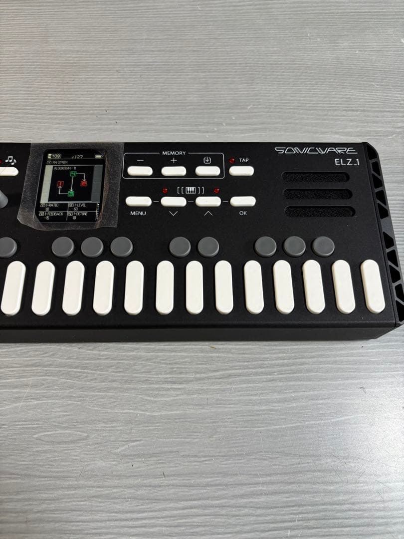 Sonicware ELZ-1 シンセサイザー　発売記念限定ソフトケース付き