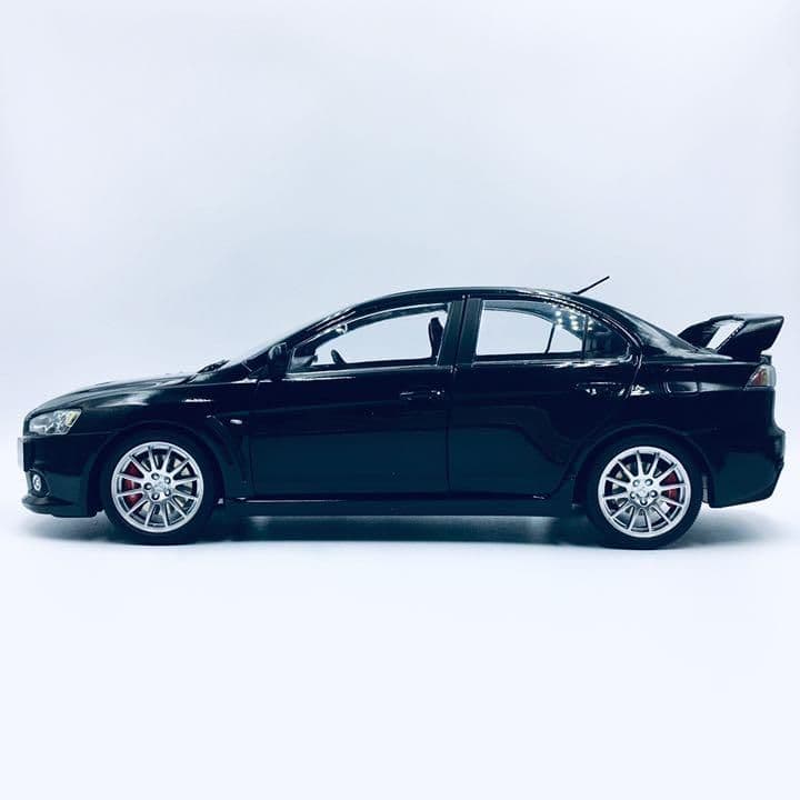 CSM ランサー エボXブラック1/18右ハンドルダイキャスト