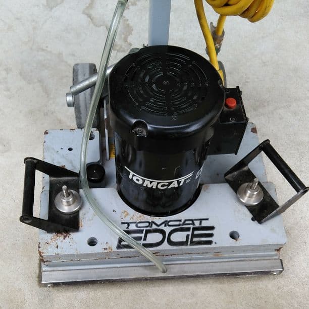 エッジ　tomcat edge