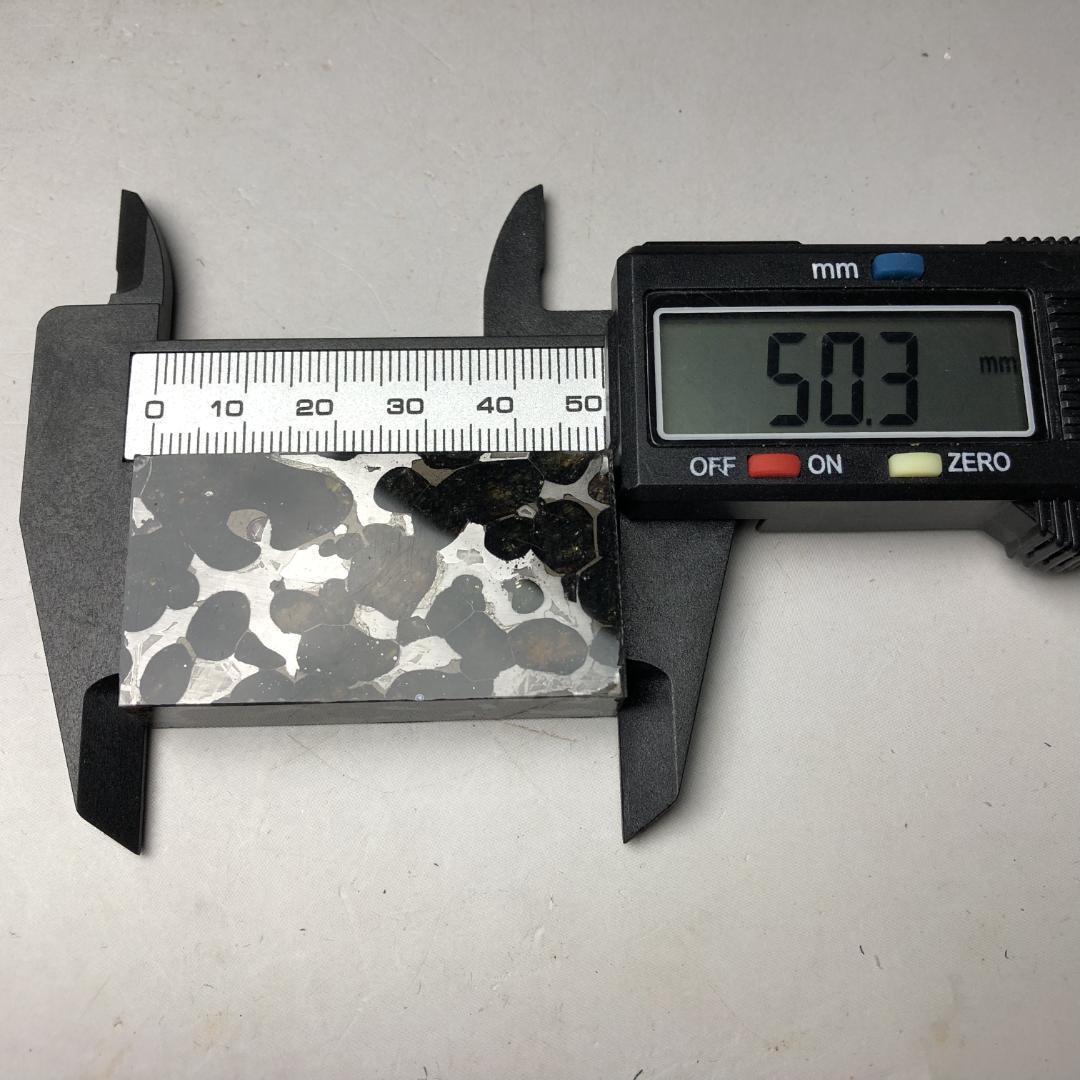 パラサイト隕石 隕石　石鉄隕石　セリコ隕石 美品　重さ約72ｇ　台付