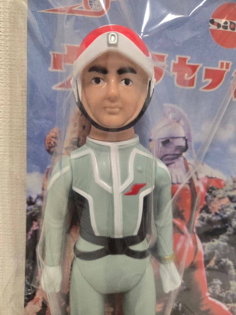 ウルトラセブン　宇宙魔人シリーズ　ウルトラ警備隊員　350　昭和イメージver