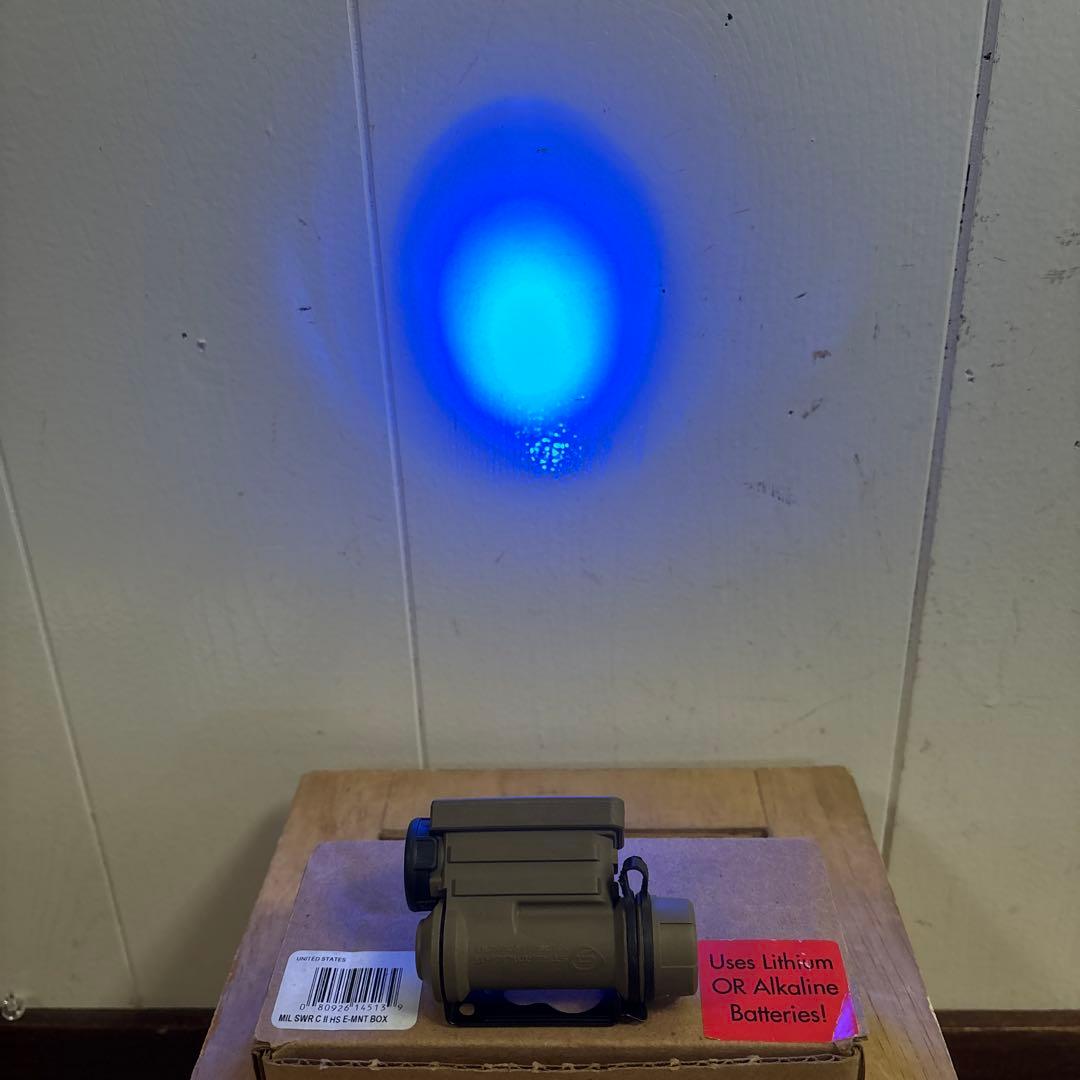 米軍　実物STREAMLIGHT SIDEWINDER COMPACT II ①