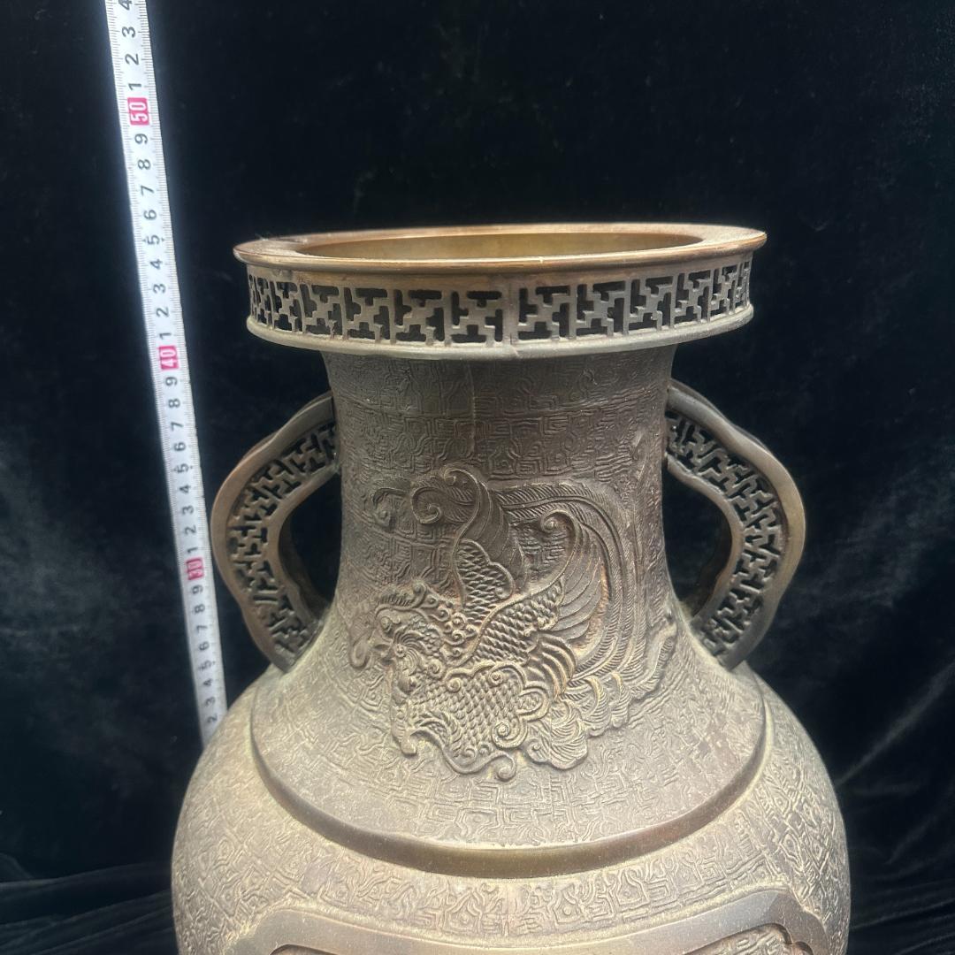 铜制花瓶 古董品