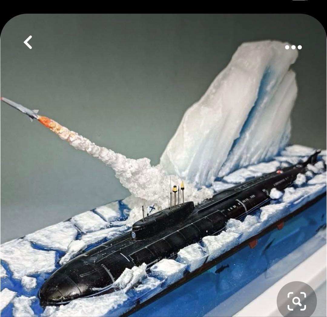 タイフーン級潜水艦　流氷ジオラマ