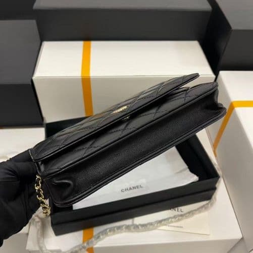 CHANEL MAKE UPノベルティ ブラック キルティングバッグ