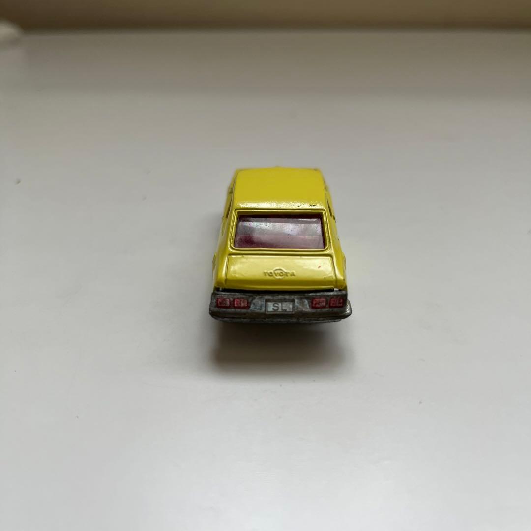 トミカ NO.11 トヨタ スプリンター SL 香港 レア ジャンク