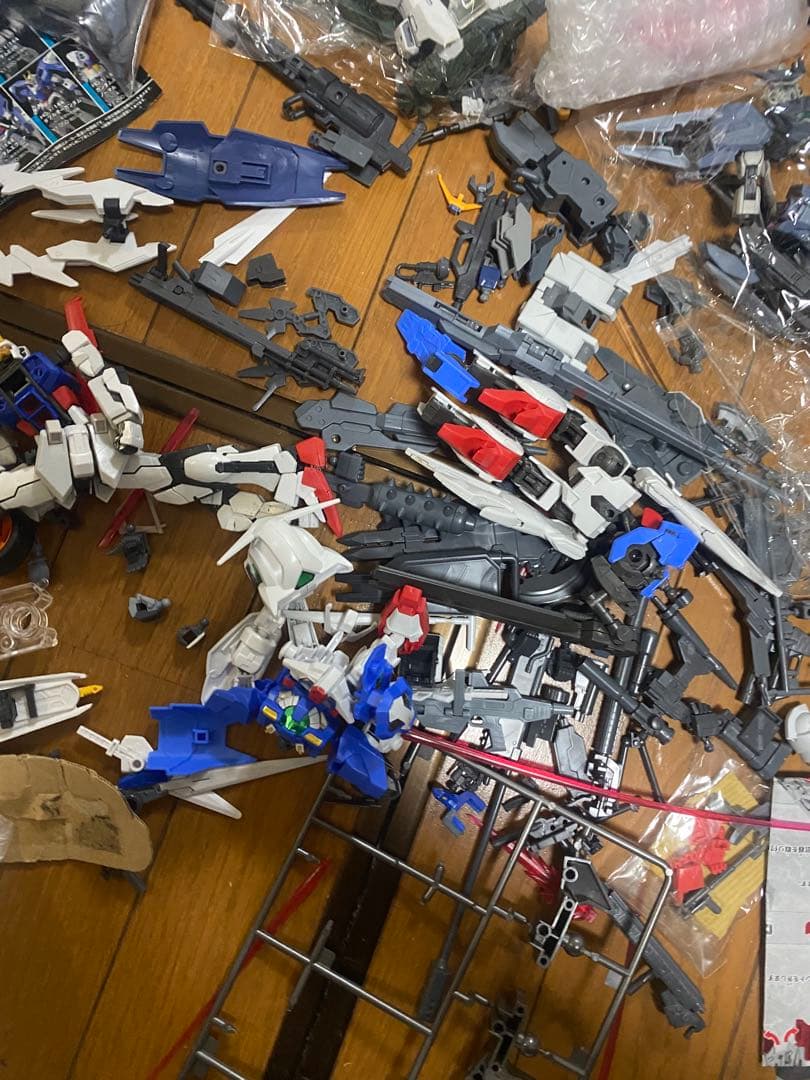 ガンプラ　hg mg 大量　まとめ売り　フィギュア　エヴァなど　武器パーツ