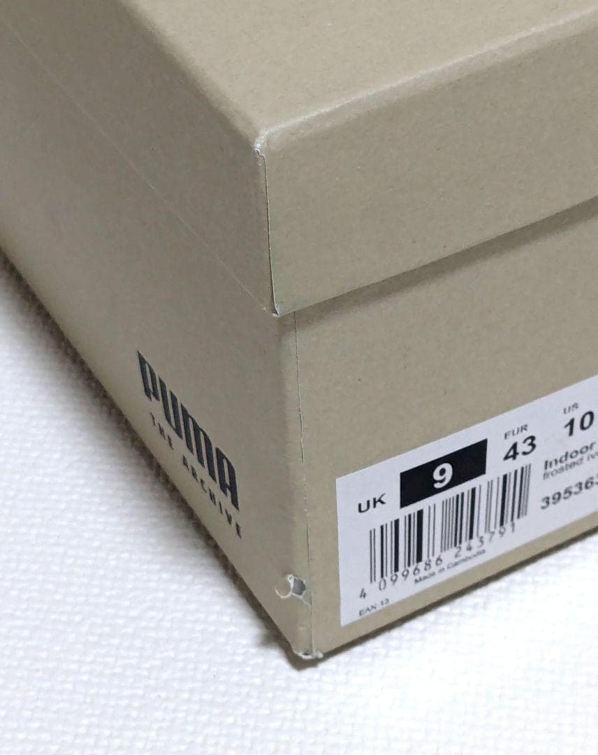 【 新品未使用 】 PUMAプーマ INDOOR OG28cm 外箱破れ有