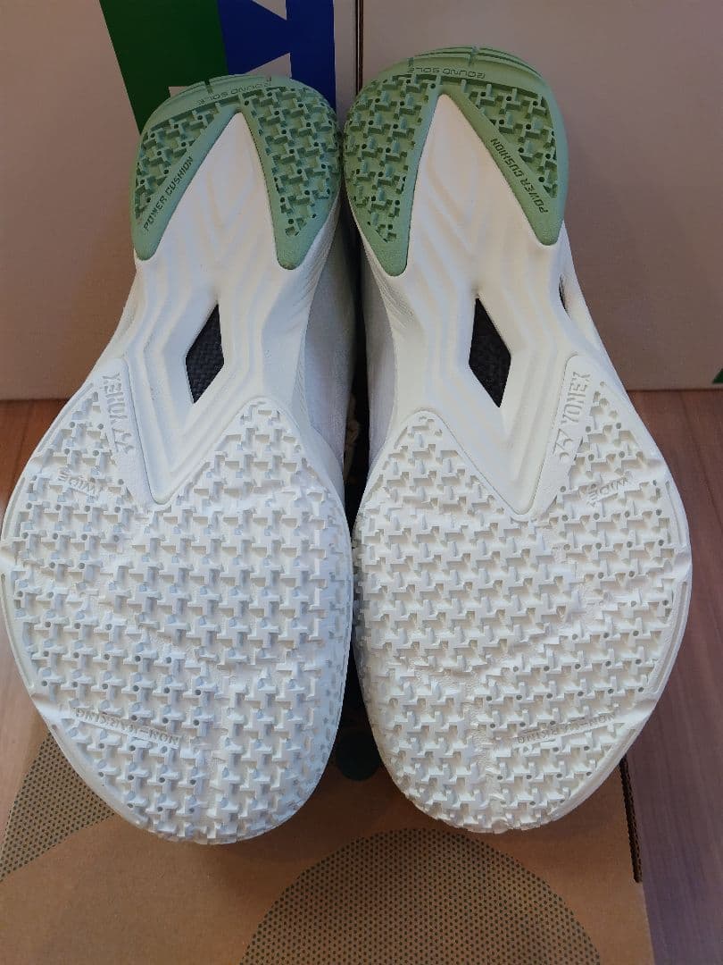 YONEX　バドミントンシューズ　エアラスZワイド　W/グリーン　26.5