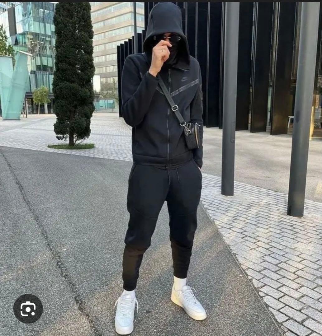 NIKE テックフリース セットアップ 上下 黒