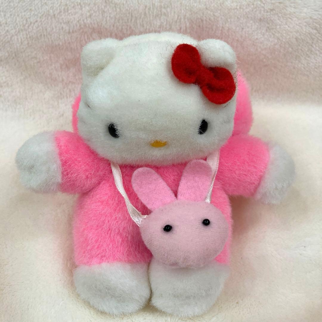 ハローキティ　うさぎ　着ぐるみ　ぬいぐるみ