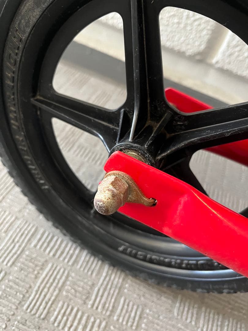 ストライダースポーツモデル12インチレッド ＋ヘルメット(47〜51㎝)セット