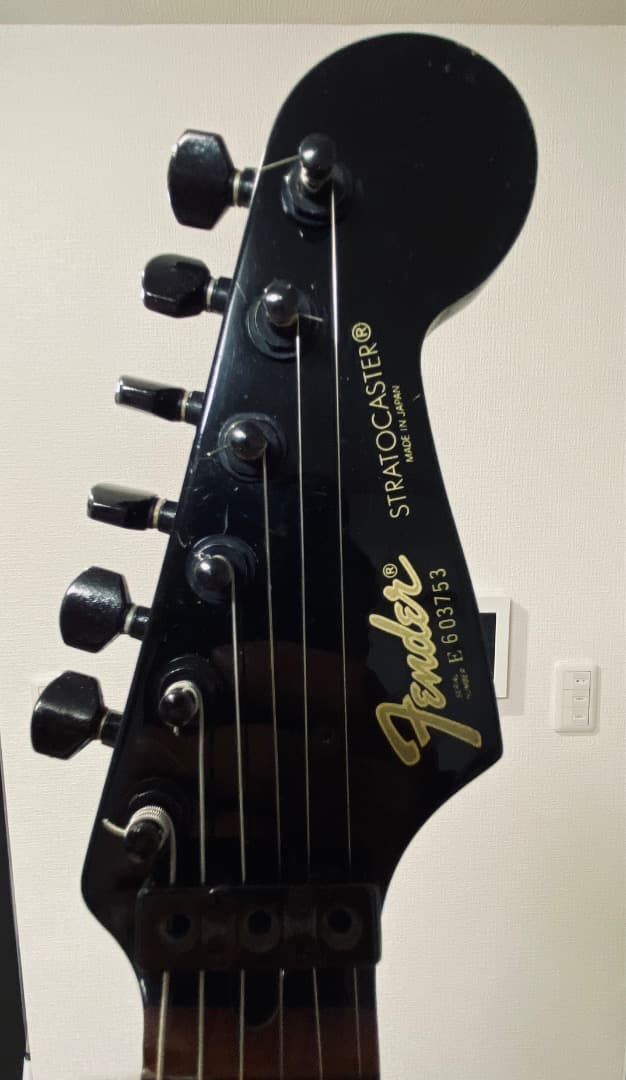 JUNK-FENDER HH E SERIAL 年1986
