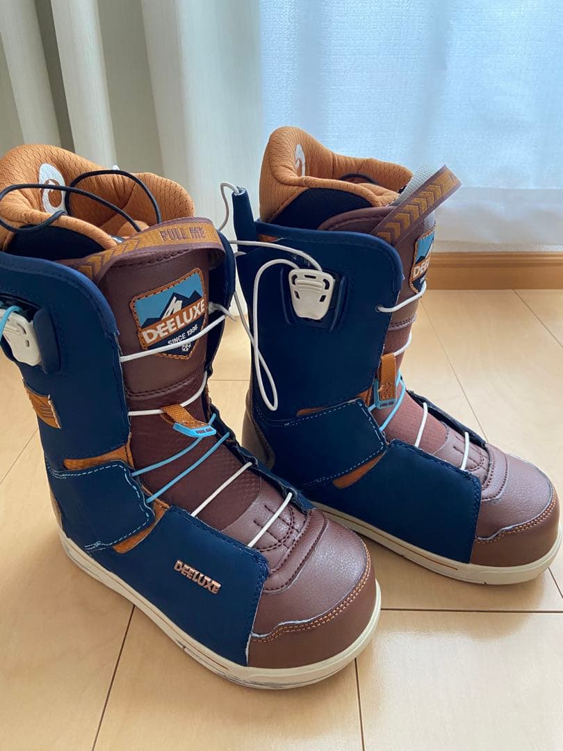 週末セール❤️ほぼ未使用　ジューニア　ディーラックス　スノボブーツ　DEELUXE