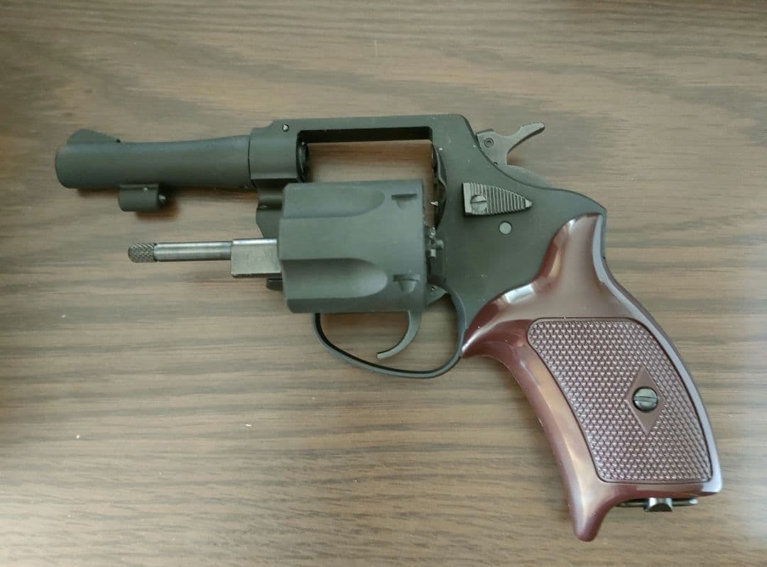 マルシン　ポリスリボルバー　ブラックHW 8mmBB