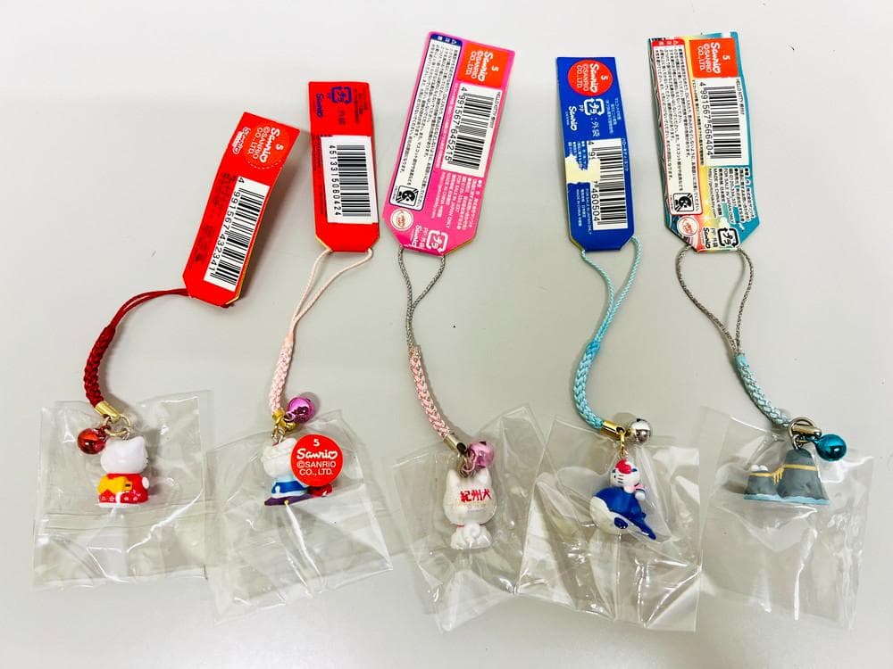◆サンリオ HELLO KITTY ご当地 ストラップ 29個セット　08272