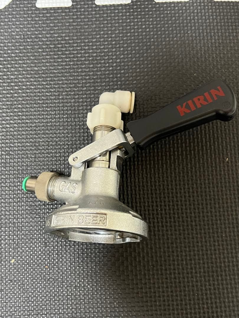 中古品　キリン ビールサーバー ガスボンベ付き