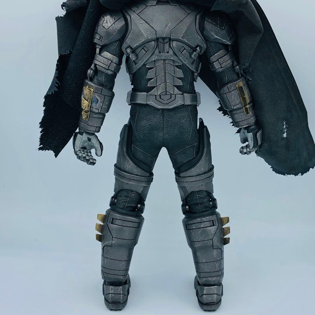 ホットトイズ アーマードバットマン バトルダメージ バットマンVSスーパーマン