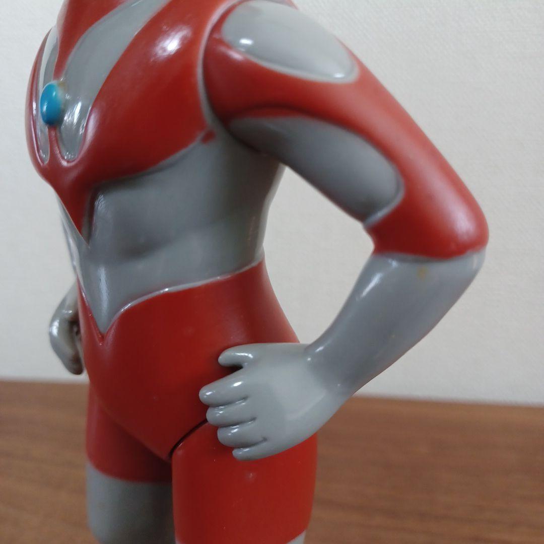 「M1号 ウルトラマン 」グレー成型の ソフビ フィギュア