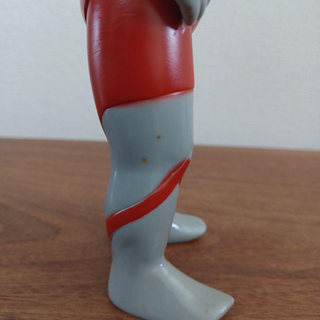 「M1号 ウルトラマン 」グレー成型の ソフビ フィギュア