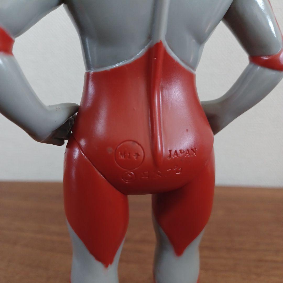 「M1号 ウルトラマン 」グレー成型の ソフビ フィギュア