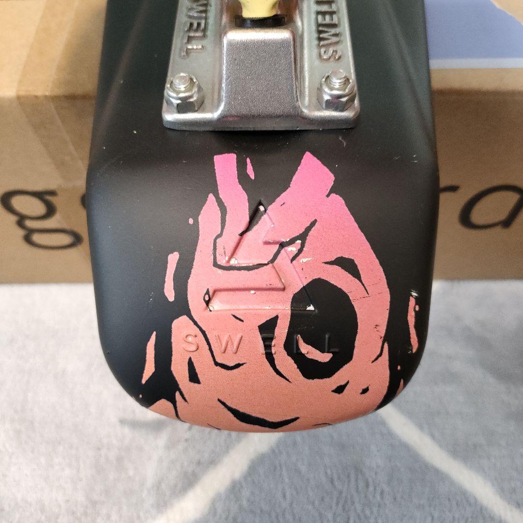 SWELL スケートボード ブラックデッキ 魚デザイン