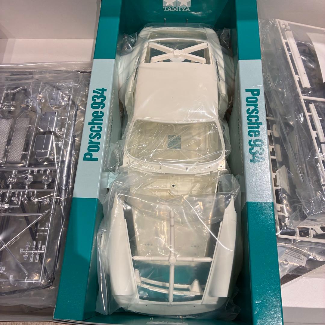 未組立 タミヤ 1/12 No.56 ポルシェ 934 ヴァイラント