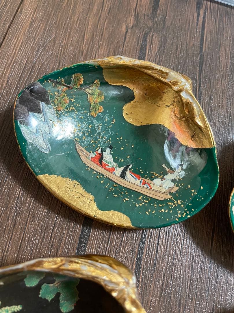 源氏物語　貝合わせ 蛤香合 天然蛤貝 金箔工芸品　源氏絵