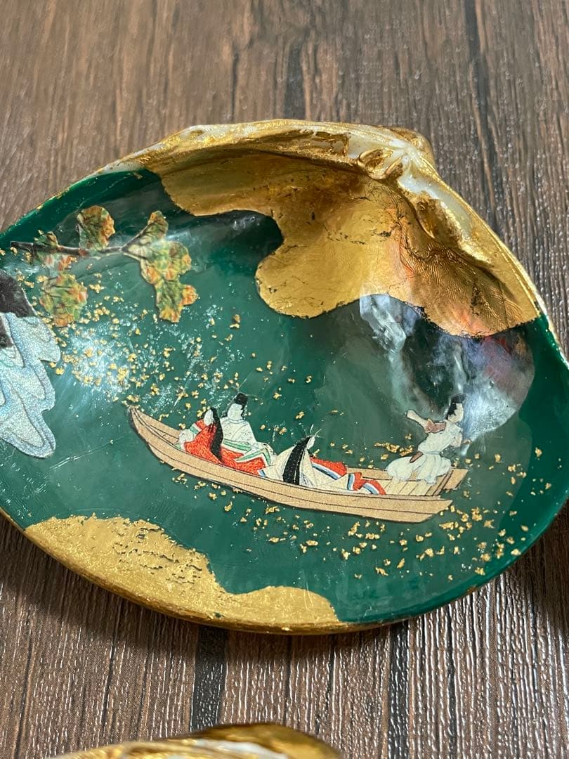 源氏物語　貝合わせ 蛤香合 天然蛤貝 金箔工芸品　源氏絵