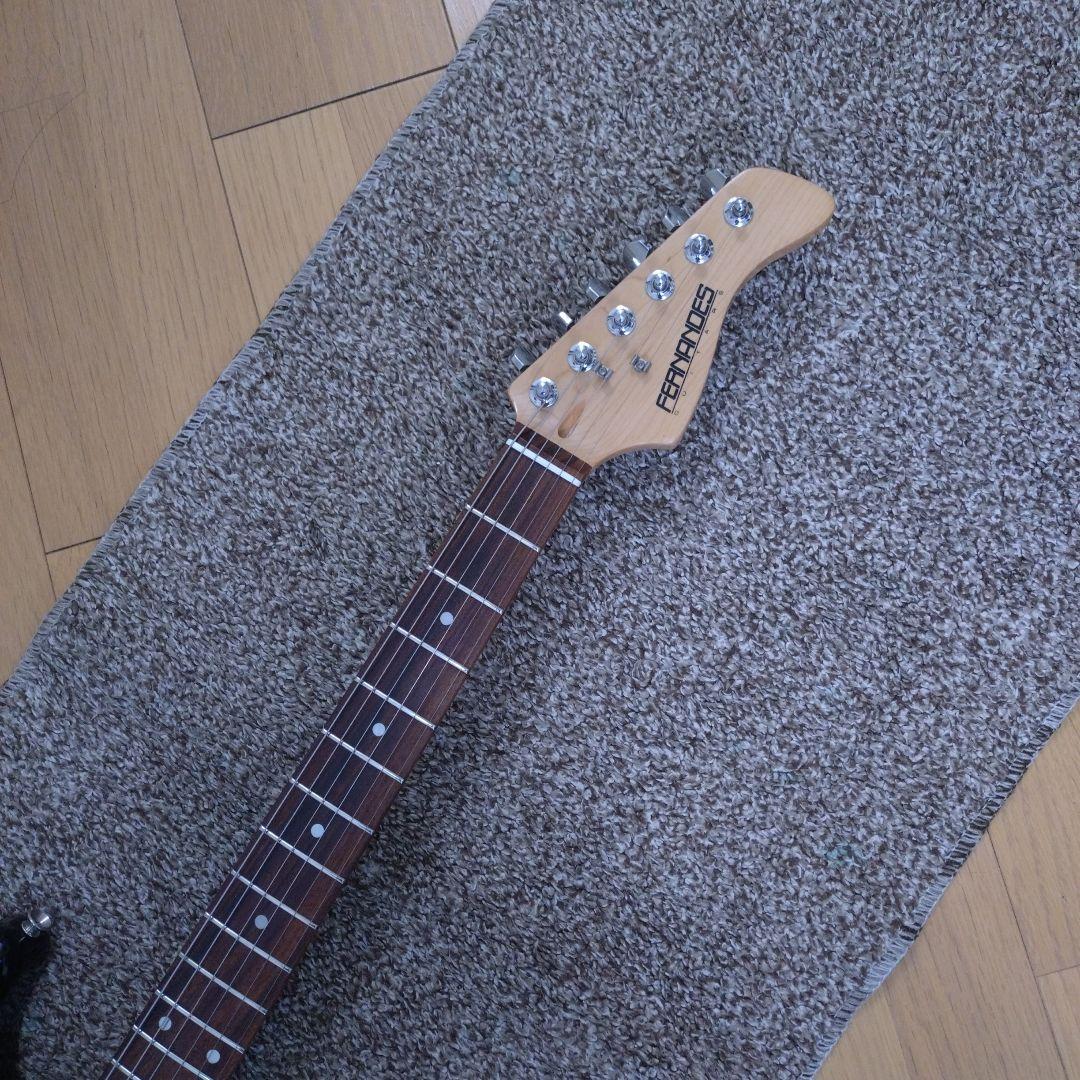 Fernandes ストラトタイプ エレキギター