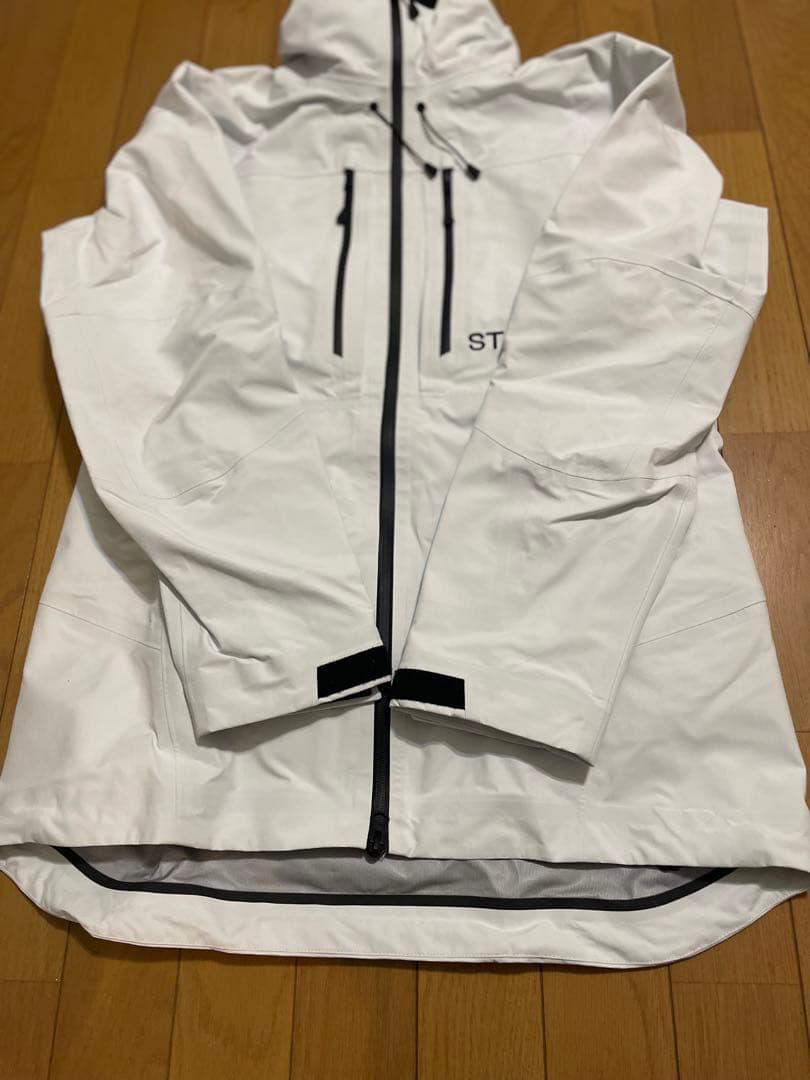 日本未入荷　STELLAR EQUIPMENT スキーウェア　レディース