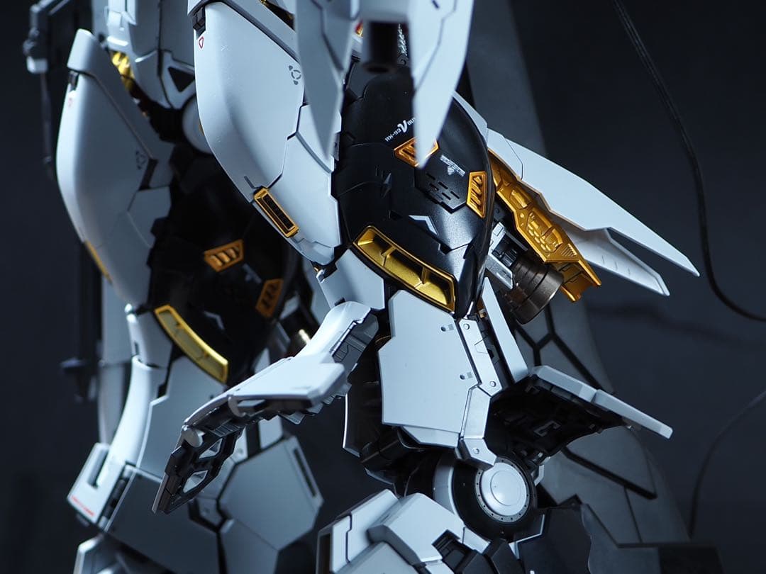 PG UNLEASHED 1/60 νガンダム　全塗装　完成品　uvカット　2