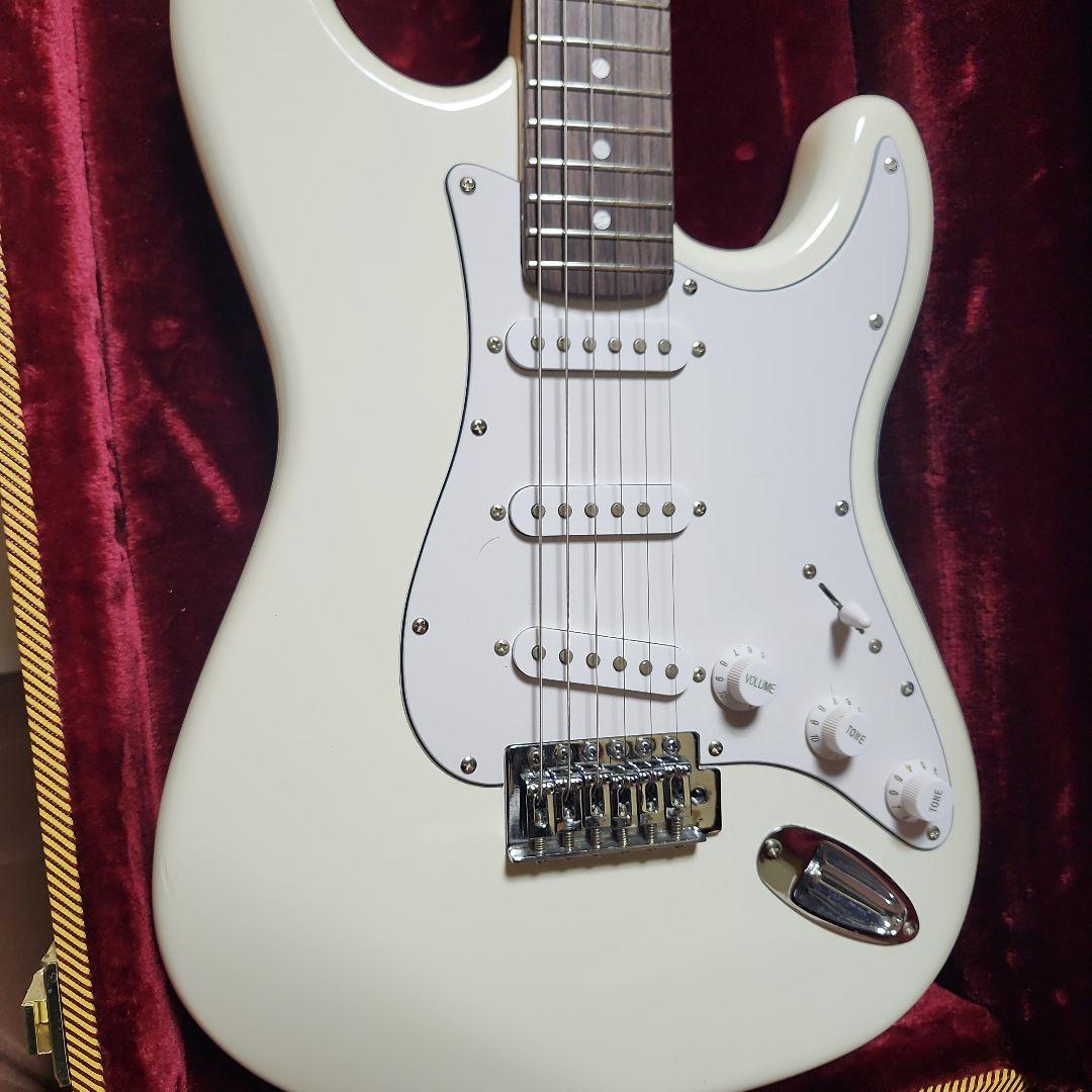 Fender homage white ストラトタイプ