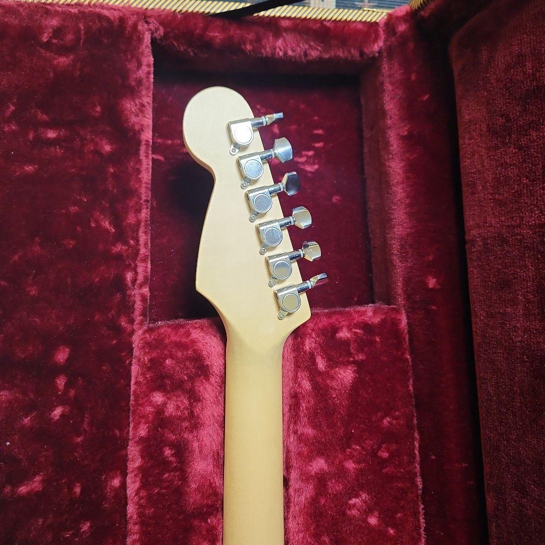 Fender homage white ストラトタイプ