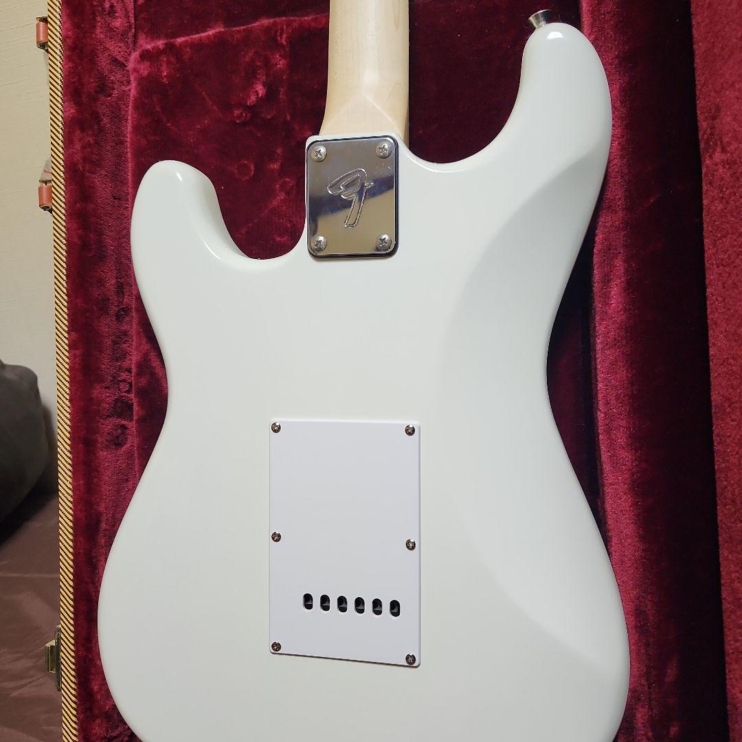 Fender homage white ストラトタイプ