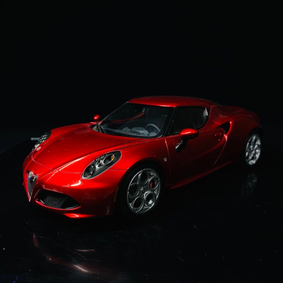 AUTOart 1/18 アルファロメオ 4C （メタリック・レッド）
