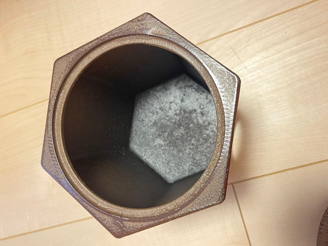 鋳鉄製茶道具 六角形 火鉢 涼炉 鉄瓶用 工芸品