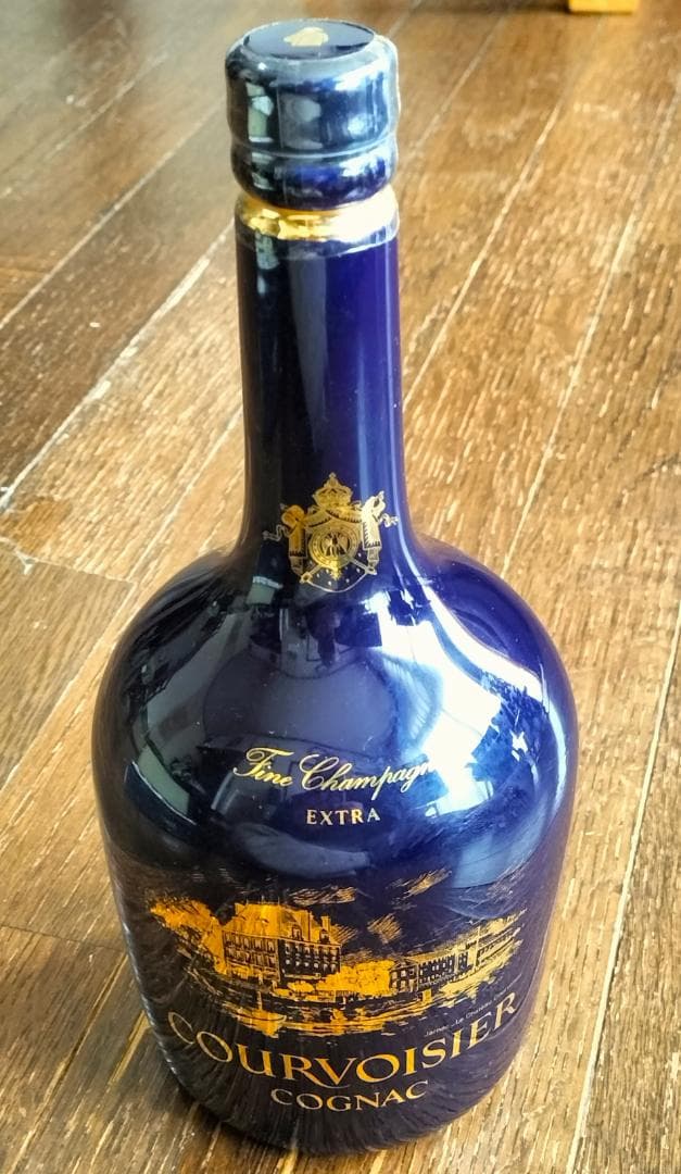 古酒　COURVOISIER　クルボアジェ　EXTRA　エクストラ　未開栓