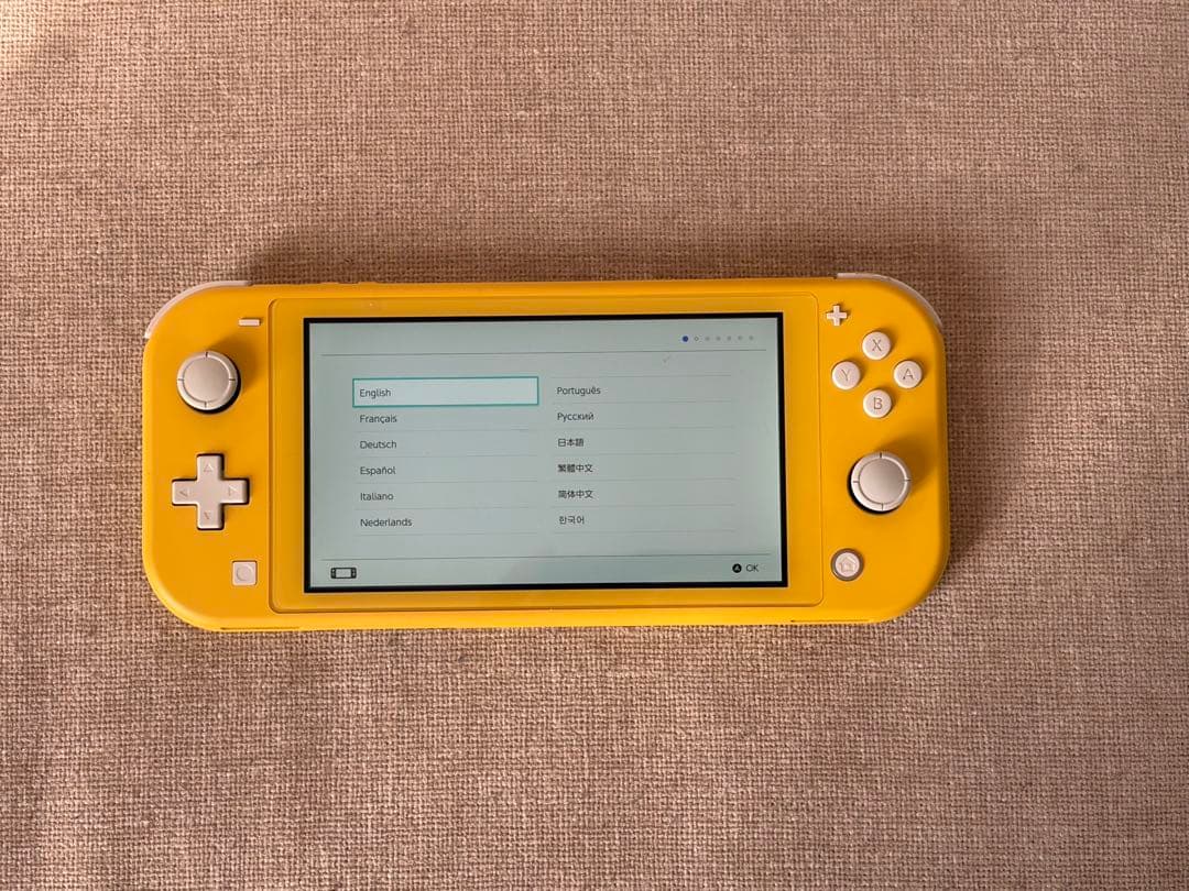 【中古】Nintendo Switch LITE イエローおまけ付き