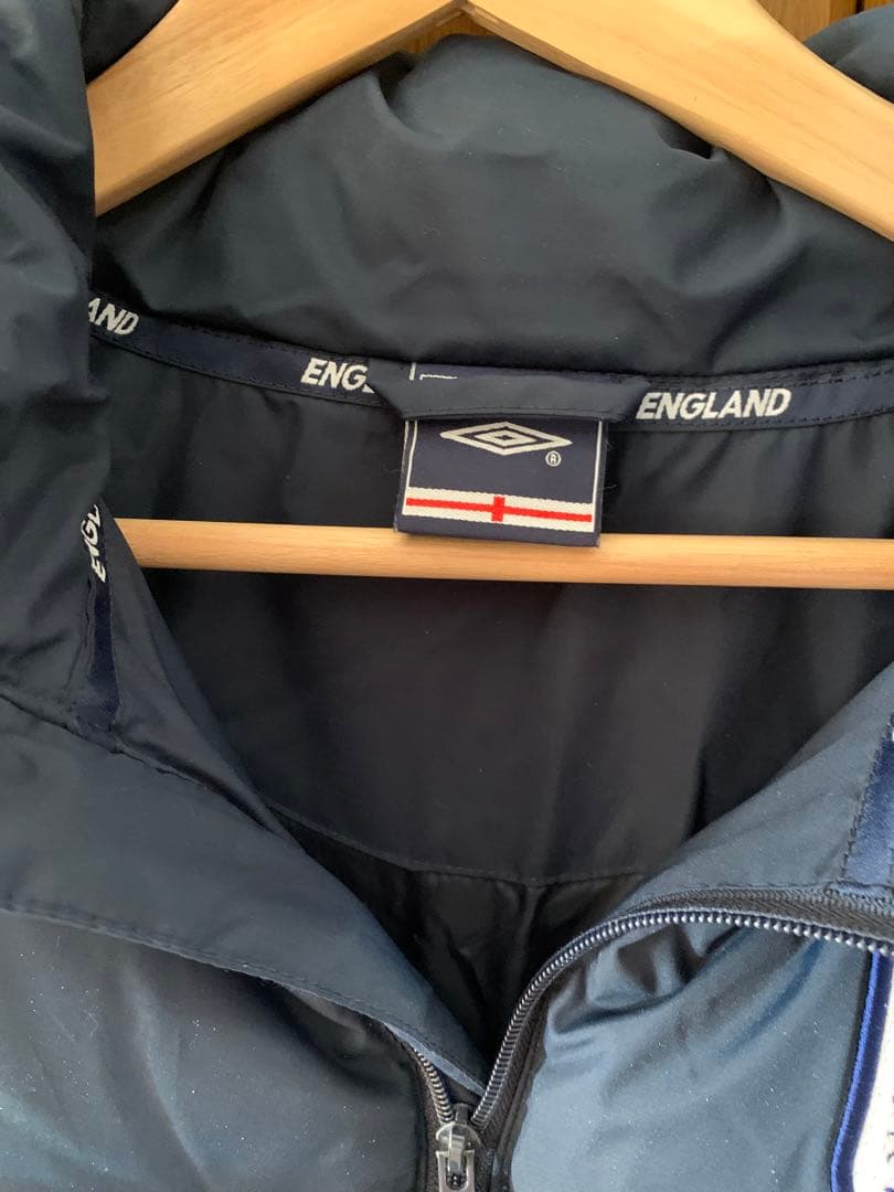 イングランド代表　ダウン　umbro アンブロ　サイズL