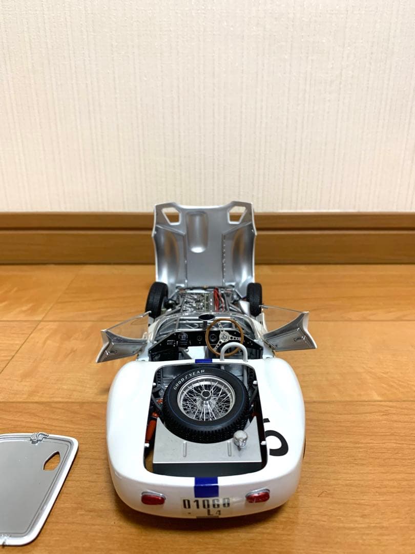 ミニカー 1/18MINICHAMPS Maserati Tipo 61