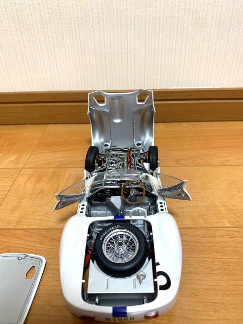 ミニカー 1/18MINICHAMPS Maserati Tipo 61
