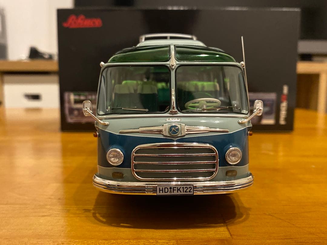 Schuco Setra S6 Kässbohrer Falke 1/32