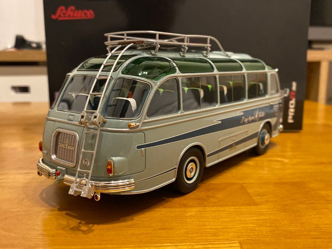 Schuco Setra S6 Kässbohrer Falke 1/32