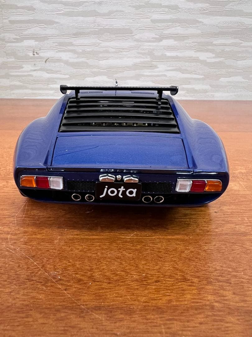 No560 ミニカー1/18 箱ありLamborghini JOTA SVR