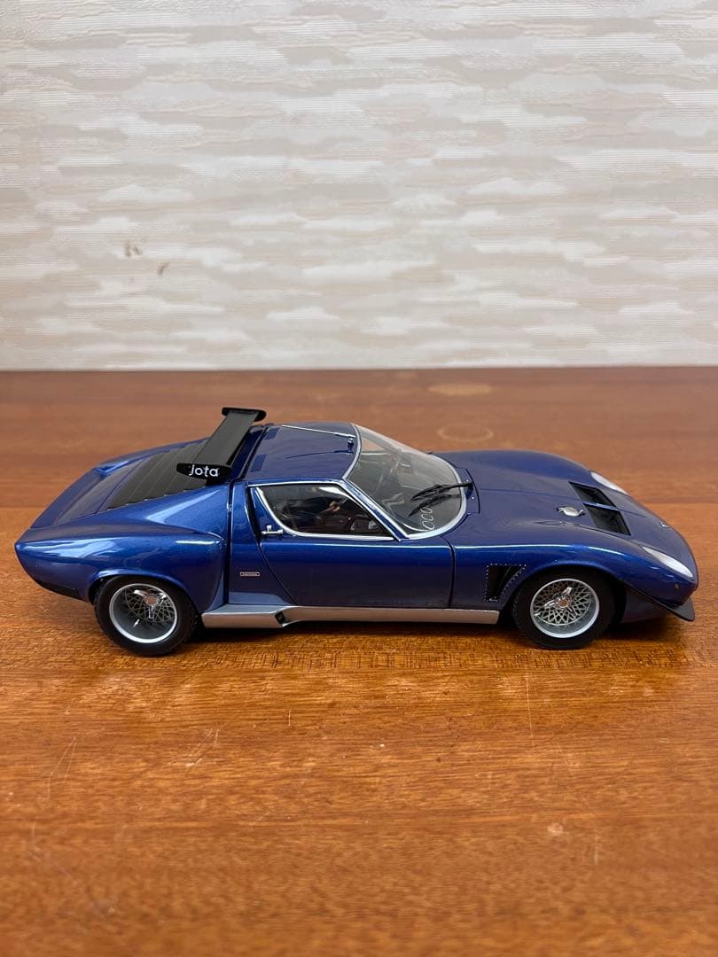 No560 ミニカー1/18 箱ありLamborghini JOTA SVR