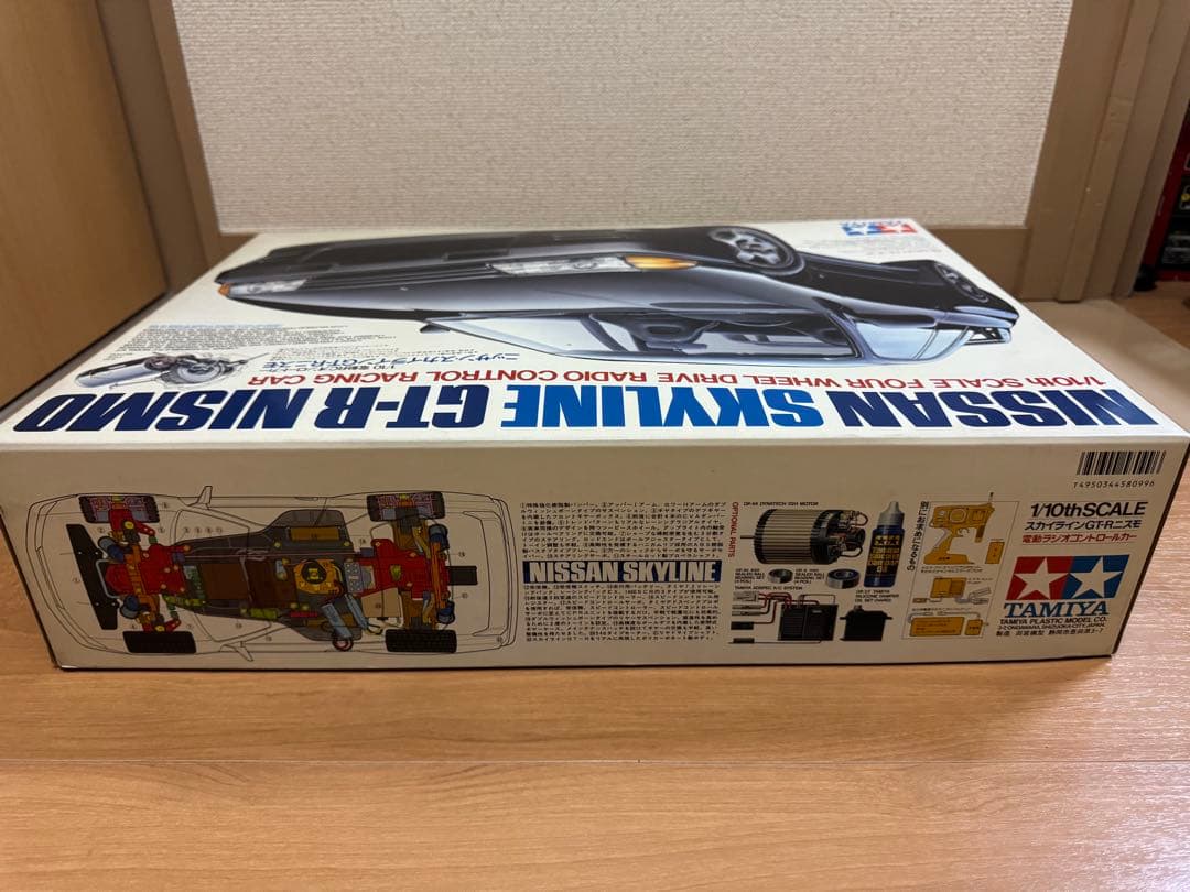 Nissan Skyline GT-R Nismo 1/10 ラジコンカー